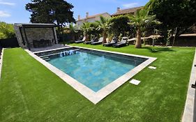 Etoile Du Berger Saint Aygulf 3 Villas Et 4 Appartements Jardin Individuel Et Piscine Chauffee En Saison - La Mer Et Les Plages 450 M