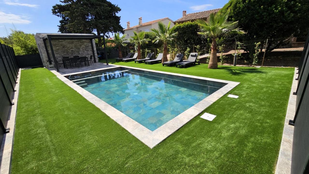 Etoile Du Berger Saint Aygulf 3 Villas Et 4 Appartements Jardin Individuel Et Piscine Chauffee En Saison - La Mer Et Les Plages 450 M Exterior foto