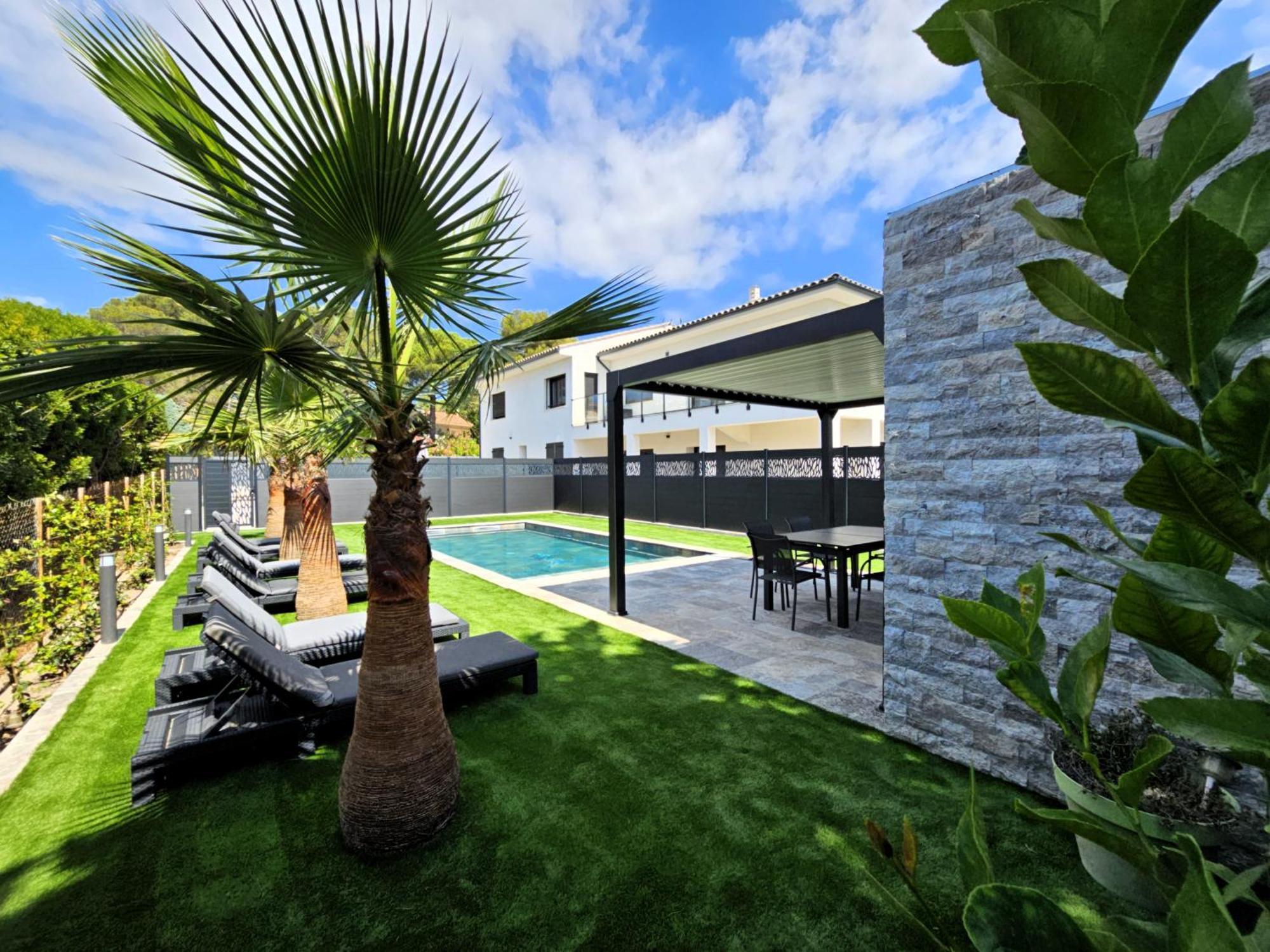Etoile Du Berger Saint Aygulf 3 Villas Et 4 Appartements Jardin Individuel Et Piscine Chauffee En Saison - La Mer Et Les Plages 450 M Exterior foto